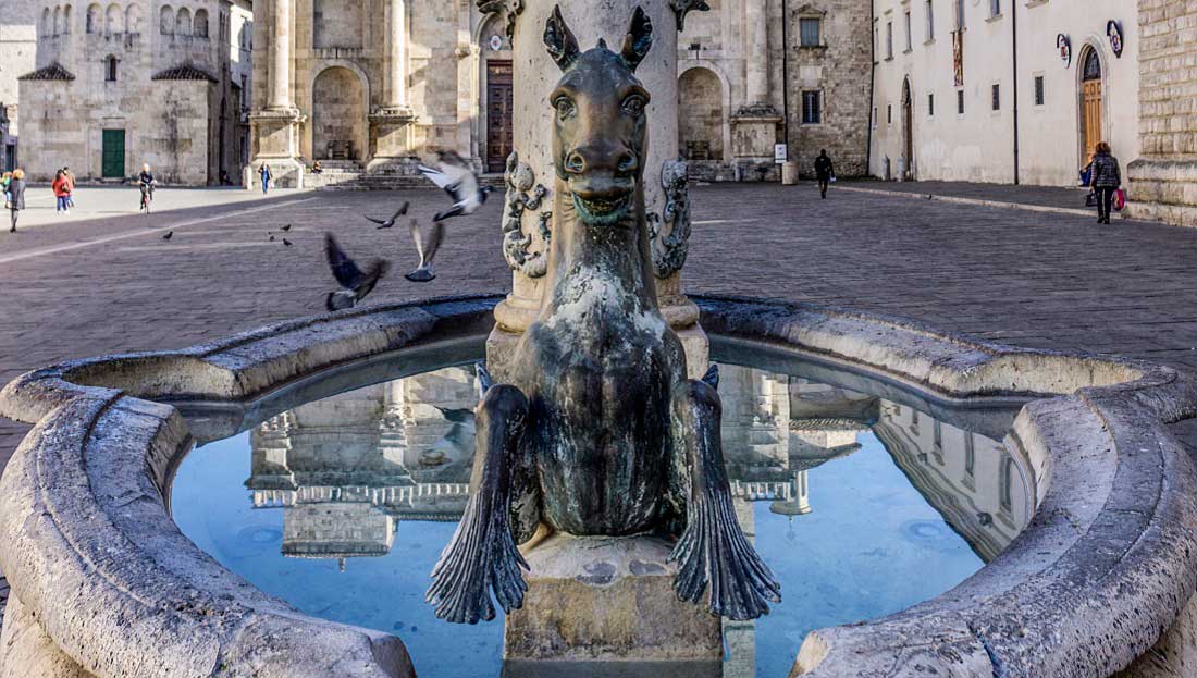 Ascoli Piceno, Piazza Arringo con Duomo di Sant'Emidio